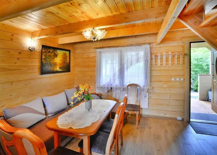 2 Bedroom Gorgeous In Vakantiehuis Sianozety